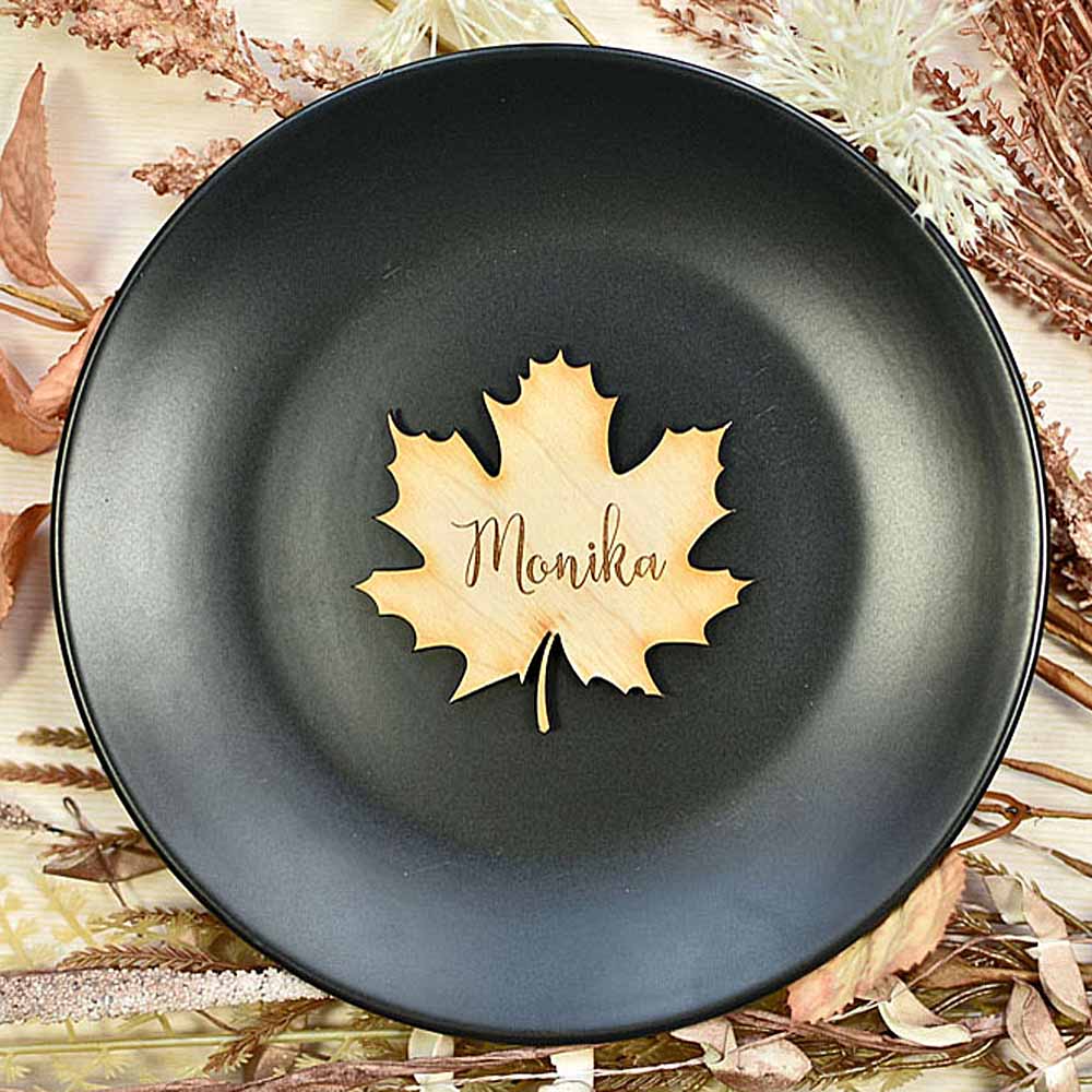 drewniana winietka liść klonu